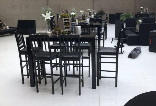 Sandalye Kiralama: Etkinliklerinizde Konforlu Oturma Çözümleri